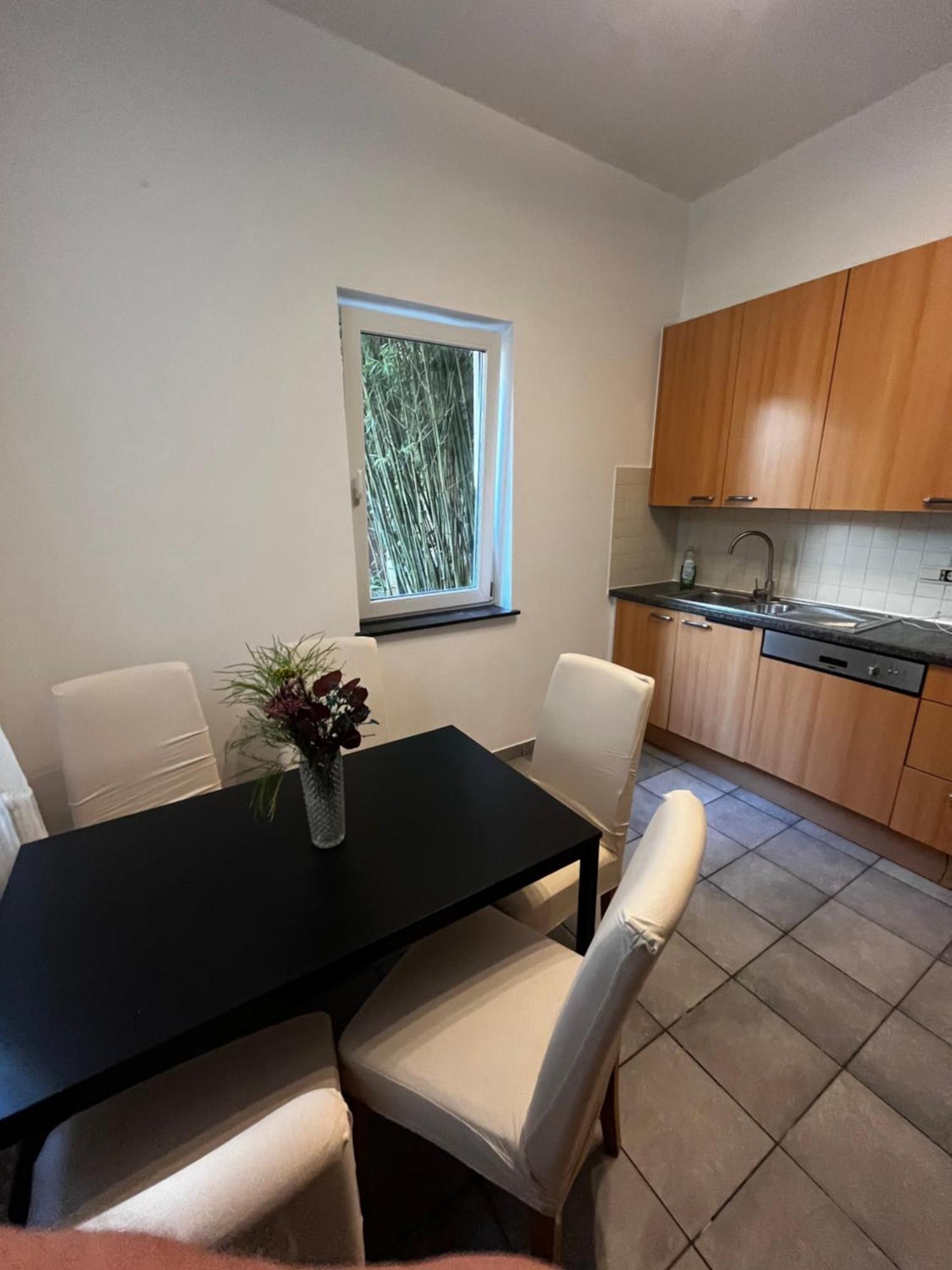L&L Residence บรัสเซลส์ ภายนอก รูปภาพ