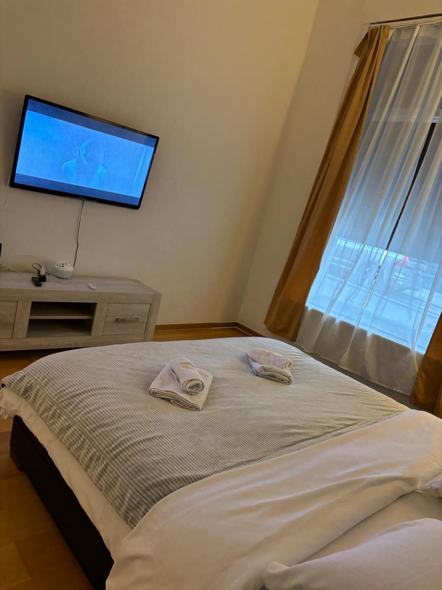 L&L Residence บรัสเซลส์ ภายนอก รูปภาพ